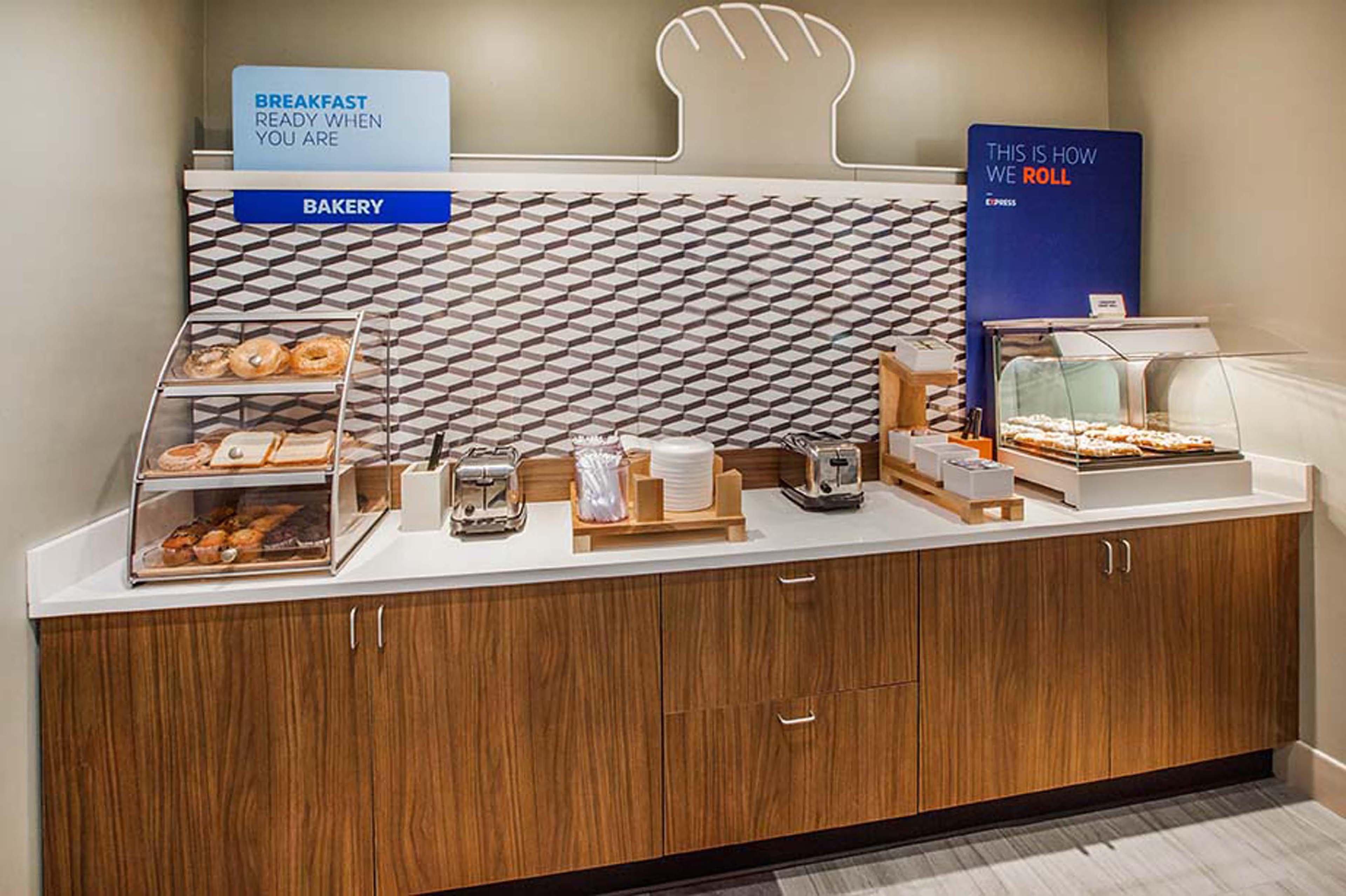 Holiday Inn Express Poughkeepsie By Ihg Exteriör bild