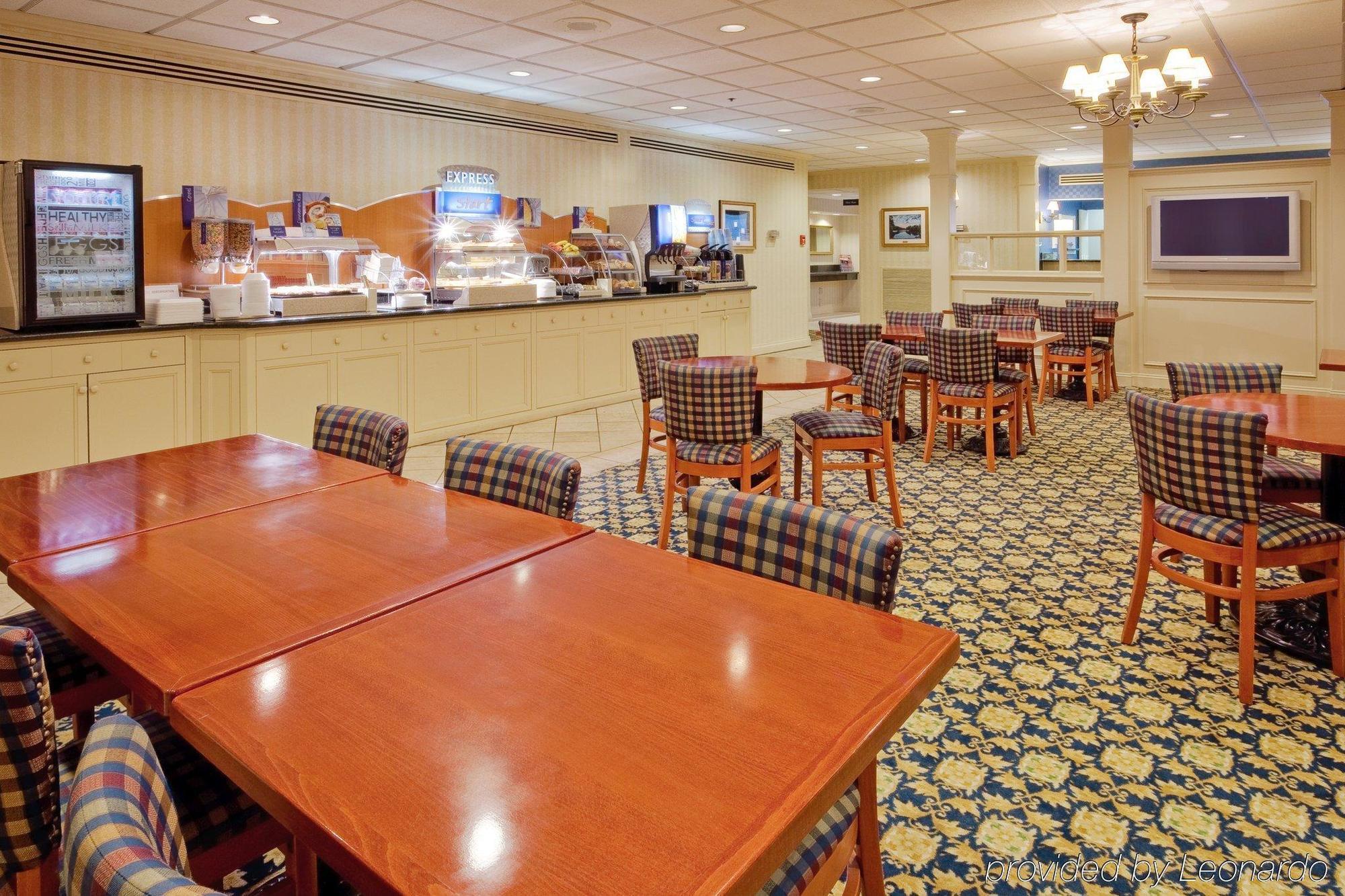 Holiday Inn Express Poughkeepsie By Ihg Exteriör bild