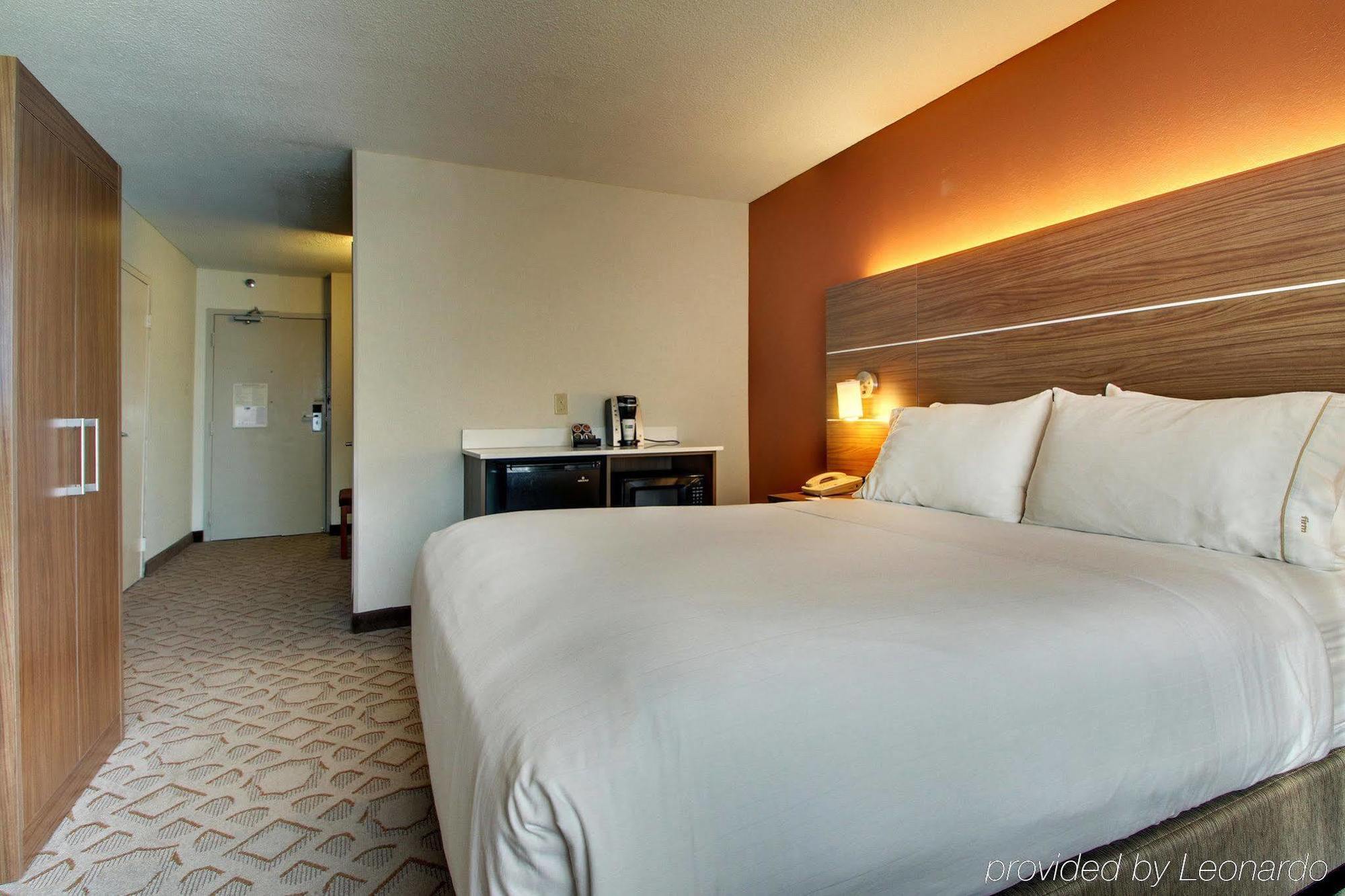 Holiday Inn Express Poughkeepsie By Ihg Exteriör bild