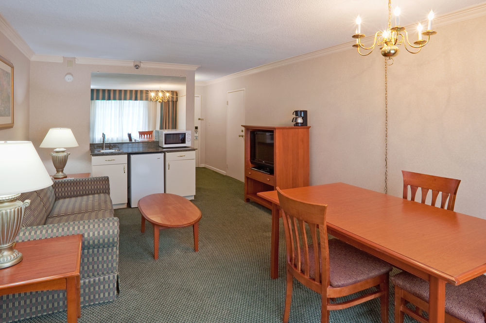 Holiday Inn Express Poughkeepsie By Ihg Exteriör bild