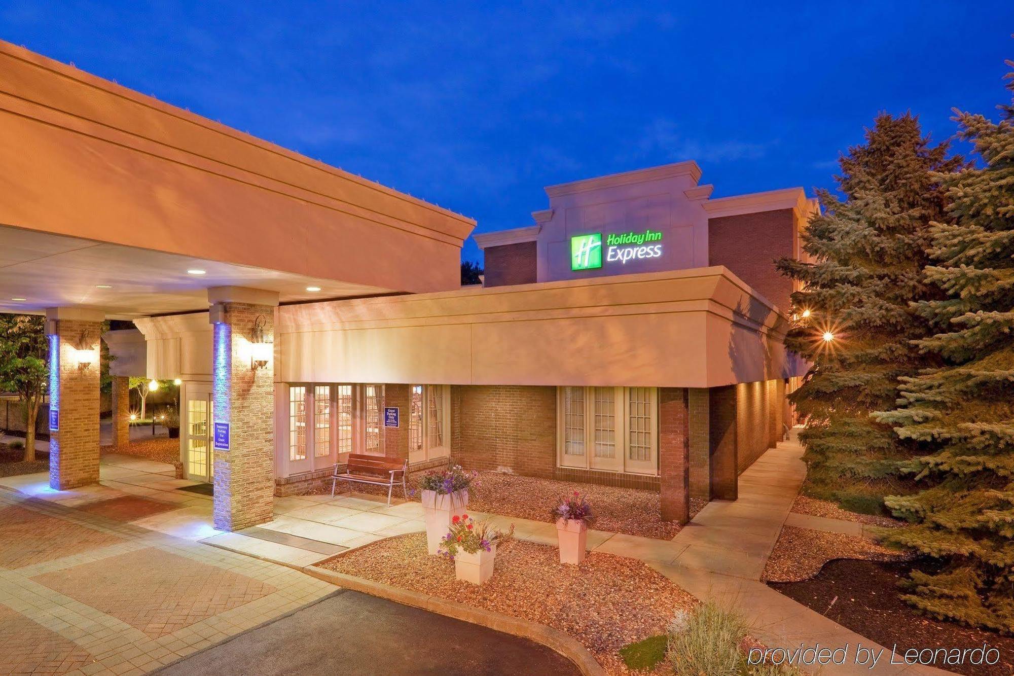 Holiday Inn Express Poughkeepsie By Ihg Exteriör bild