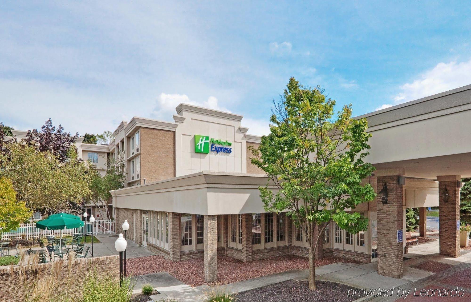 Holiday Inn Express Poughkeepsie By Ihg Exteriör bild